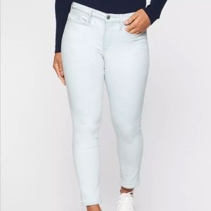 NWT Athleta Sculptek Denim Jeans